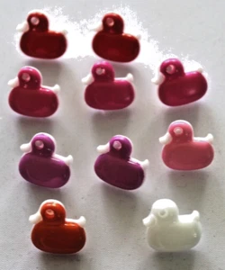 10 x 15mm Duck Shaped Plastic Shank Buttons - Picture 1 of 2