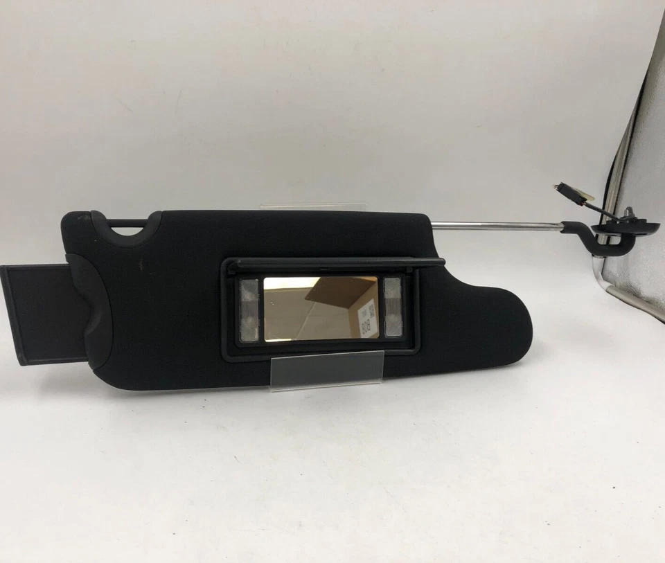 Dodge Challenger 2015-2017 parasol de pasajeros negro iluminado OEM B03B08030 Foto 1 de 4