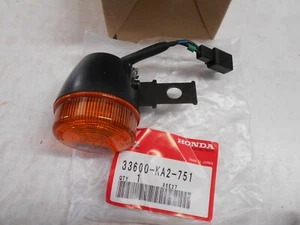 GENUINE HONDA PARTS REAR RIGHT BLINKER XR200R XR250R XR350R 33600-KA2-751 - Picture 1 of 5