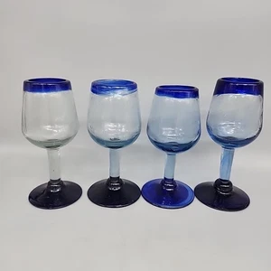 Mexikanische recycelte mundgeblasene Weinglas Kelche Kobaltblauer Rand Boden 4er Set - Bild 1 von 4