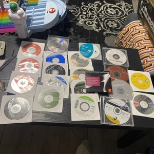 21 Misc Re-Installation Disk - Windows & Photo - Picture 1 of 15