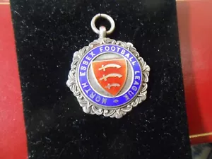 ENGLISH STERLING & ENAMELED NORTH ESSEX FOOTBALL LEAGUE MEDAL 1945-46 LOOK WOW - Picture 1 of 5