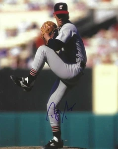 AUTOGRAPHED 8X10 BOBBY THIGPEN Chicago White Sox Photo W/COA  - Picture 1 of 1