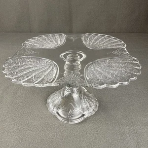 "Soporte para pasteles de vidrio vintage Duncan & Miller EAPG con patrón de concha y borla 9,5"" W 6"" H" - Imagen 1 de 10