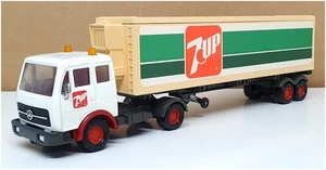 Matchbox Appx 27cm Long K-124 - Mercedes Benz Fridge Truck (7UP) White - Picture 1 of 5