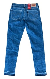 NEW Levis Jeans Womens Sz 26 711 Ankle Skinny Stretch Med Wash Raw Hem NWT - Picture 1 of 8