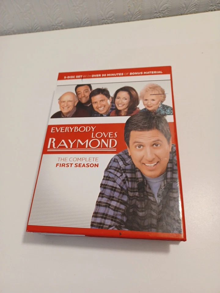Everybody Loves Raymond The Complete First Season DVD Set  Excellent Condition  - Image 1 of 4