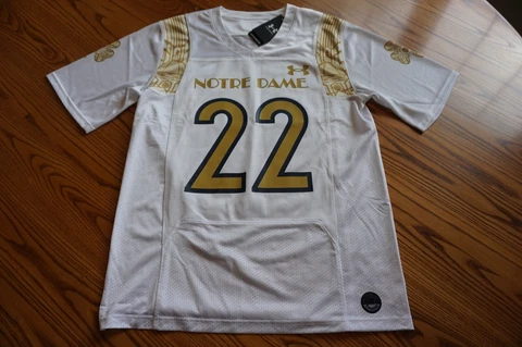 NOTRE DAME FIGHTING IRISH #22 FOOTBALL JERSEY XL GOLD DOME FRONT/BACK/SHOULD UA Cover
