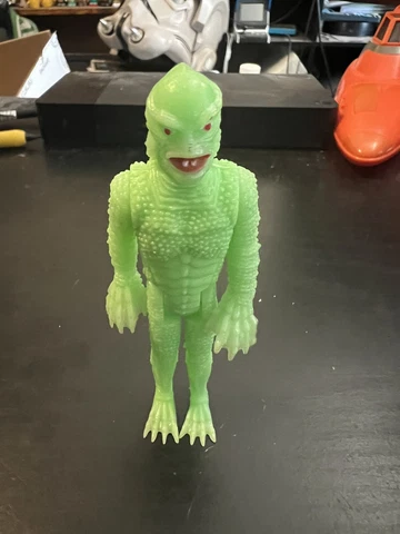 1980 Glow in Dark Creature from the Black Lagoon Figure Remco Universal Monsters Cover
