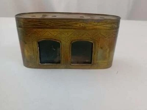 Late 19th Century Qing Chinese Brass Cricket Cage with Windows and Pierced Air. - Bild 1 von 4