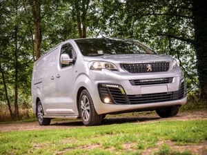 Lazer Lamps PEUGEOT EXPERT (2016-2023) GRILLE KIT - Picture 1 of 7