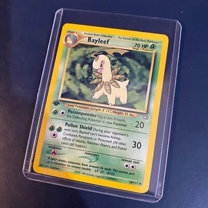 Pokemon Karte - Neo Genesis Bayleef 28/111 WOTC - NM - 1. Edition - Non-Holo - U - Bild 1 von 2