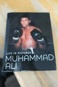 BOXING BOOK - MUHAMMAD ALI - LIFE IN PICTURES - SMALL HARDBACK FROM 2011 - Picture 1 of 3