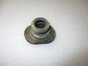 Johnson Evinrude Outboard 1963 28 HP Grommet Control Shaft 304019 - Picture 1 of 4