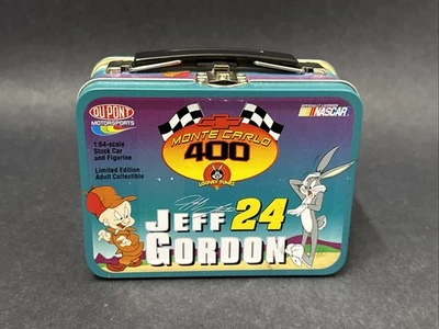 2001 Jeff Gordon Looney Tunes 1/64 NASCAR Action Diecast Lunchbox W/ Figurine - Image 1 of 4