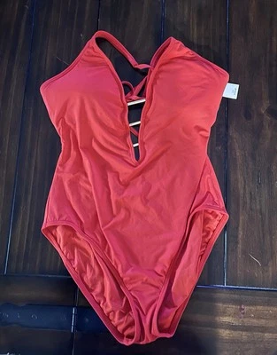 Carmen Marc Valvo 女式红色海贼王带金色口音 14 码全新带标签 108 美元 — 第 1/4 张图片