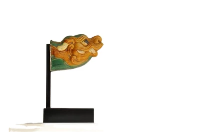 Antigua cabeza de dragón esmaltada de color Sancai Tai con soporte de hierro decoración del hogar Foto 1 de 4