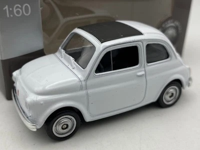 1:60 WELLY FIAT NUOVA 500 bianco tetto nero auto diecast metallo - Immagine 1 di 4