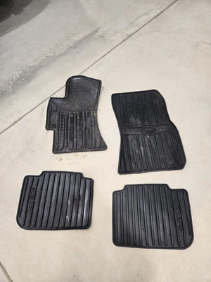 Juego de alfombrillas de goma para todas las estaciones Subaru Impreza WRX STI 2008-2014  Foto 1 de 4