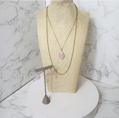 Juego de collar y pendientes AVON HEARTLAND lágrima cuarzo rosa Foto 1 de 4