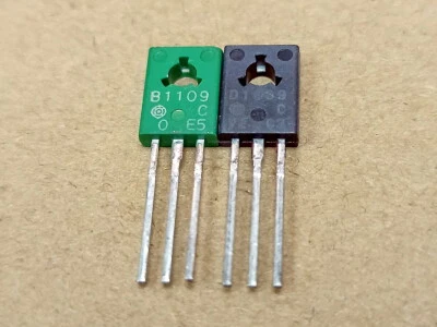2 pcs HITACHI 2SB1109 2SD1609 transistor Made in Japan Early production - Image 1 of 2