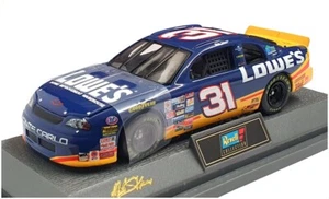Revell 1/43 Scale RC439816177-1 - 1998 Low's HIW Chevrolet MC #31 Skinner - Picture 1 of 7