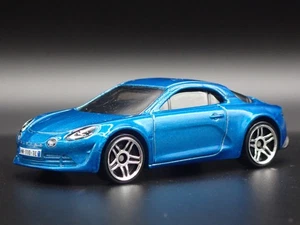 2017-2025 Alpine A110 Blue 1:64 Scale Collectible Diorama Diecast Vettura - Foto 1 di 7