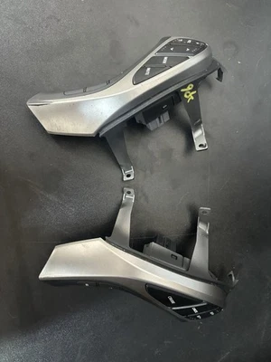 INTERRUPTOR RADIO CONTROL CRUCERO MONTADO EN RUEDA HYUNDAI ELANTRA GT 13 14 15 16 17 Foto 1 de 3