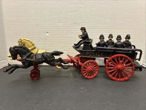 Carro/Rimorchio Vintage*18" in ghisa 2 cavalli "Pattuglia di polizia" con 5 ufficiali - Foto 1 di 11