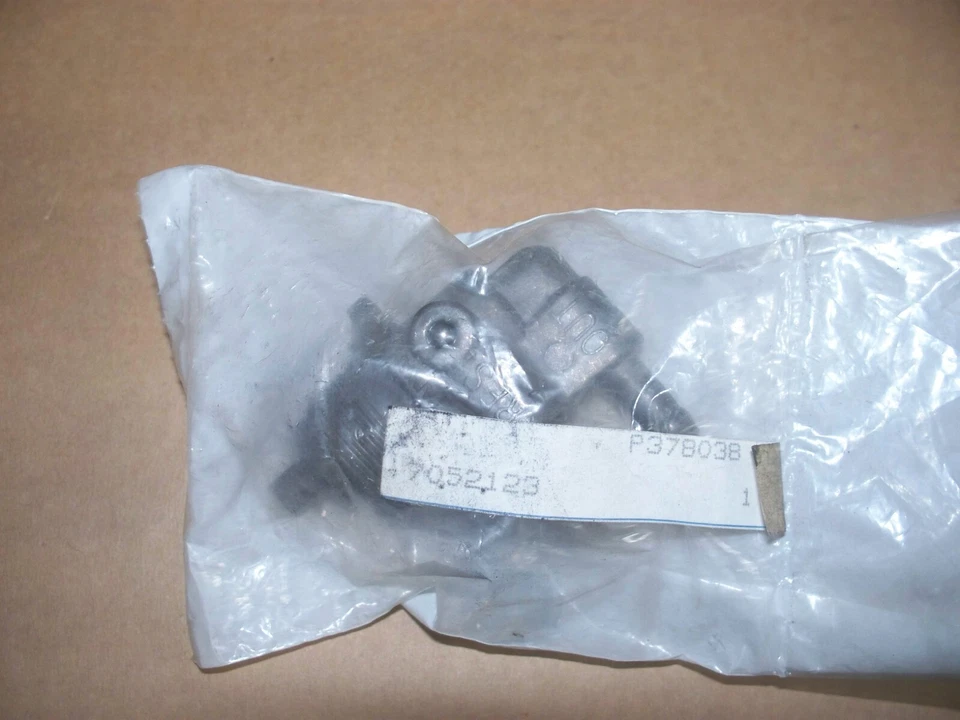 Polaris ATV 96 Xplorer 400 PWC SLX SL SLT Fuel Petcock Shut Off NEW OEM 7052123 - Image 1 of 1