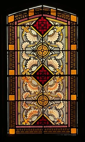 BEAUTIFUL VICTORIAN - GOTHIC STAINED GLASS WINDOW FROM A CLOSED CHURCH -HCM126 Cover
