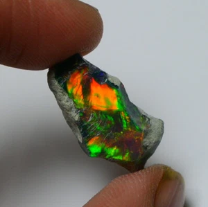 Black Opal Rough 7.55 Carats, Smoked Ethiopian Welo Opal Rough, Fire Opal Raw - Picture 1 of 9