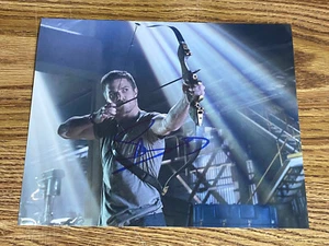 Stephen Amell Autographed 8x10 Arrow Photo Green Arrow - Foto 1 di 2