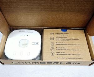 CHAMBERLAIN Smart Garage Control Wireless Garage Hub and Sensor myQ-G0401-ES New - Picture 1 of 3