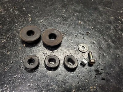 Yamaha Virago 1100 XV1100 1993 original caja de batería completa pernos de goma montajes Foto 1 de 4