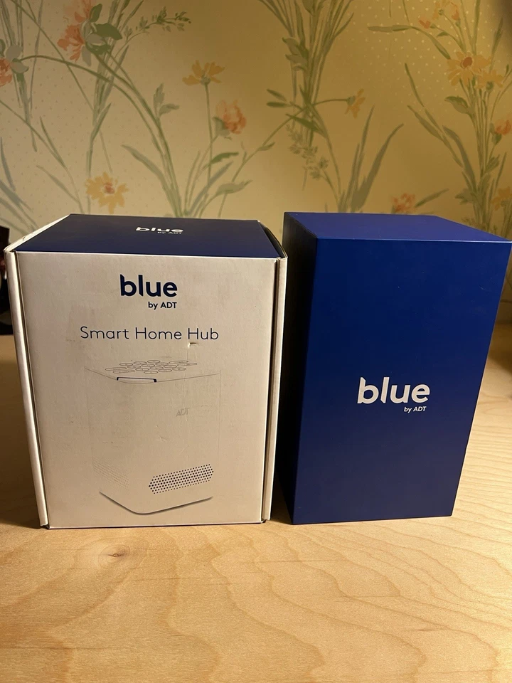 BLUE BY ADT  Smart Home HUB  S40LR1-01 AND INSIDE DOOR CAMARA MODEL#SCH2R0-29 - Image 1 of 4