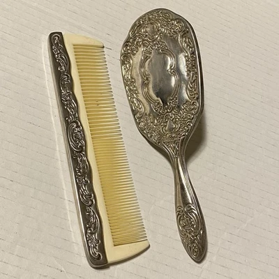 Juego de cepillo y peine de pelo vintage ornamentado plateado juego de tocador floral Foto 1 de 4