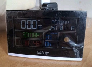 La Crosse Technology Black WiFi Weather Projection Alarm Clock CB82929-UK - Picture 1 of 6
