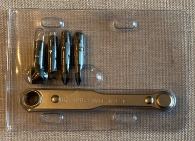 New Craftsman 41469 Reversible Offset Ratchet with 4 Bits - Orig Pkg Made in USA - Image 1 of 4