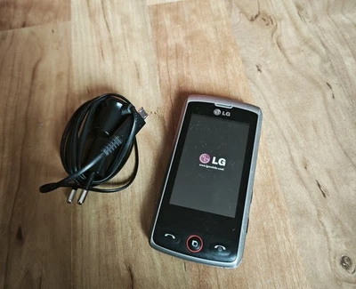 LG GW520 in silbergrau - Bild 1 von 4