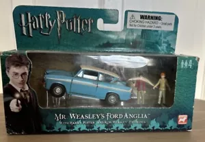1/43 Corgi Mr. Weasley'с Ford Anglia, with Harry Potter Mr. Weasley - Picture 1 of 6