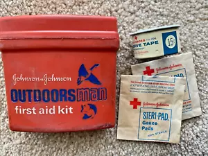 Vintage JOHNSON & JOHNSON OUTDOORSMAN WATERPROOF FIRST AID KIT w/some supplies - Picture 1 of 3