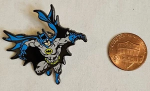 Kith x DC Comics Batman Esmalte Solapa Pin Set FW24 Batman Retro Clásico Solo - Imagen 1 de 2