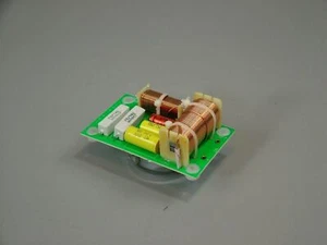 ONE PRICE YOU GET A PAIR of 2 Way 12dB Crossover 500 Watt High Power 6 or 8 Ohm - Picture 1 of 5