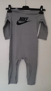 Strampler Jumpsuit Nike Baby Kleinkind Gr 74 80 86 92 Einteiler 12 18 24 Monate - Bild 1 von 5