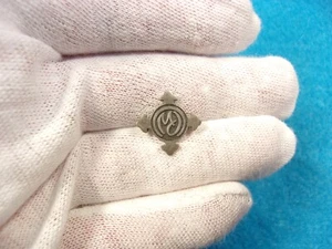 EXCELLENT LITTLE OLD VTG ANTIQUE STERLING SILVER LAPEL PIN: UNKNOWN "MJ" or CW? - Picture 1 of 9