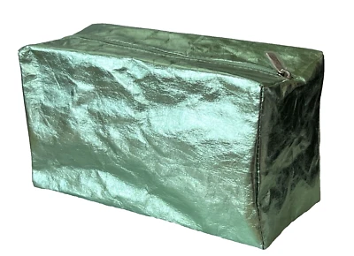 Bolsa de Maquillaje Clinique Edición Especial 2023 Best Of Clinique Verde Metálico Foto 1 de 4