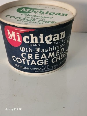 MICHIGAN CREAMED COTTAGE CHEESE 16 OZ CONTAINER, WITH LID NEAR MINT - Image 1 of 4