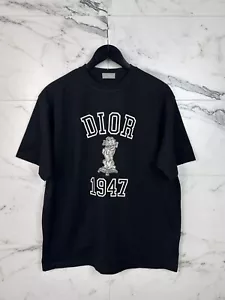 Dior Bobby 1947 T-Shirt Embroidered Logo Tee Schwarz L - Größe - Bild 1 von 21