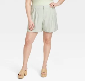 New Day High-Rise Pleated Front Shorts Womens Plus Size 20 Pockets Light Green - Picture 1 of 10